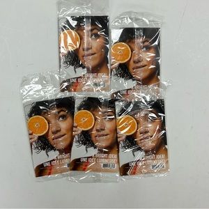 Avon Samples Set of 25 Anew Vitamin C Illuminating Primer Moisturizer